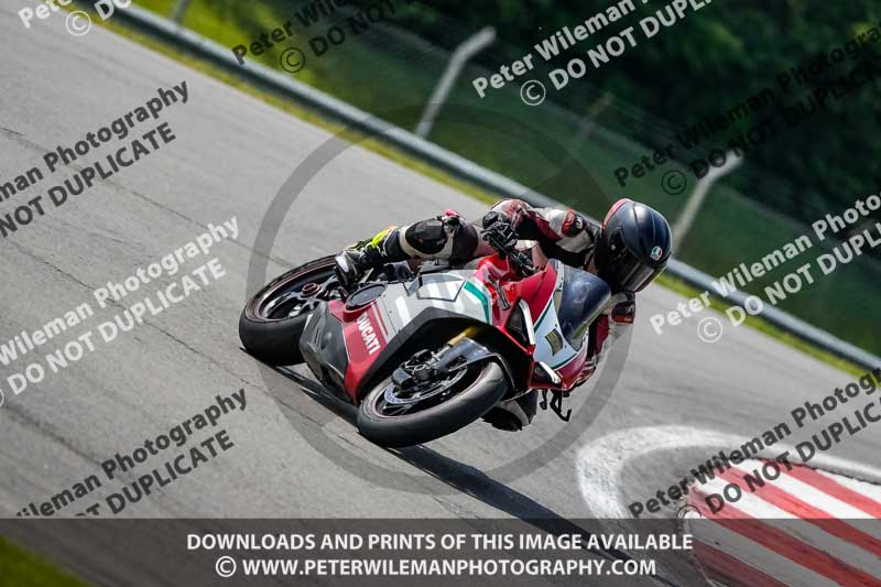 donington no limits trackday;donington park photographs;donington trackday photographs;no limits trackdays;peter wileman photography;trackday digital images;trackday photos
